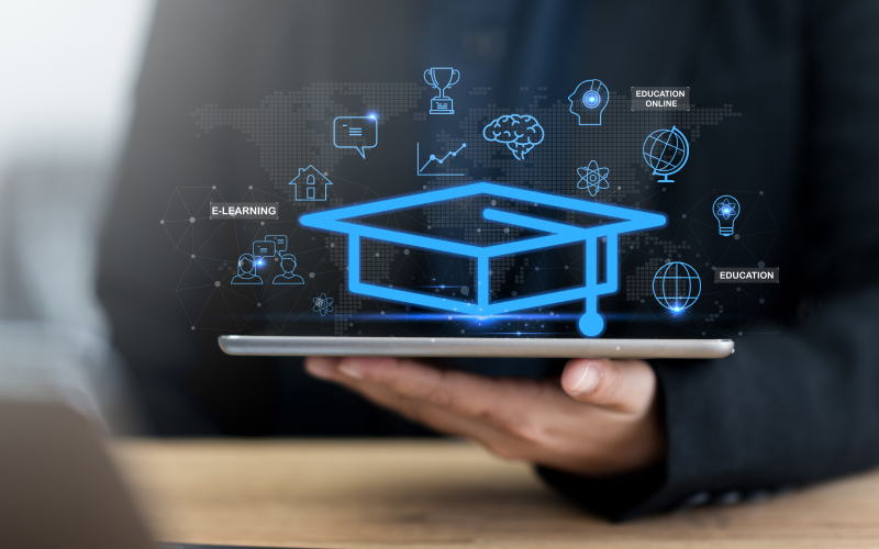Concepto de estudio con diferentes iconos