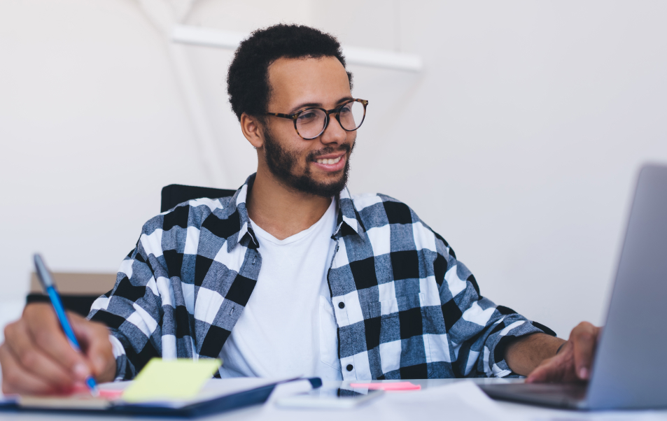 ¿Cómo adquirir experiencia laboral mientras estudias? 7 consejos claves